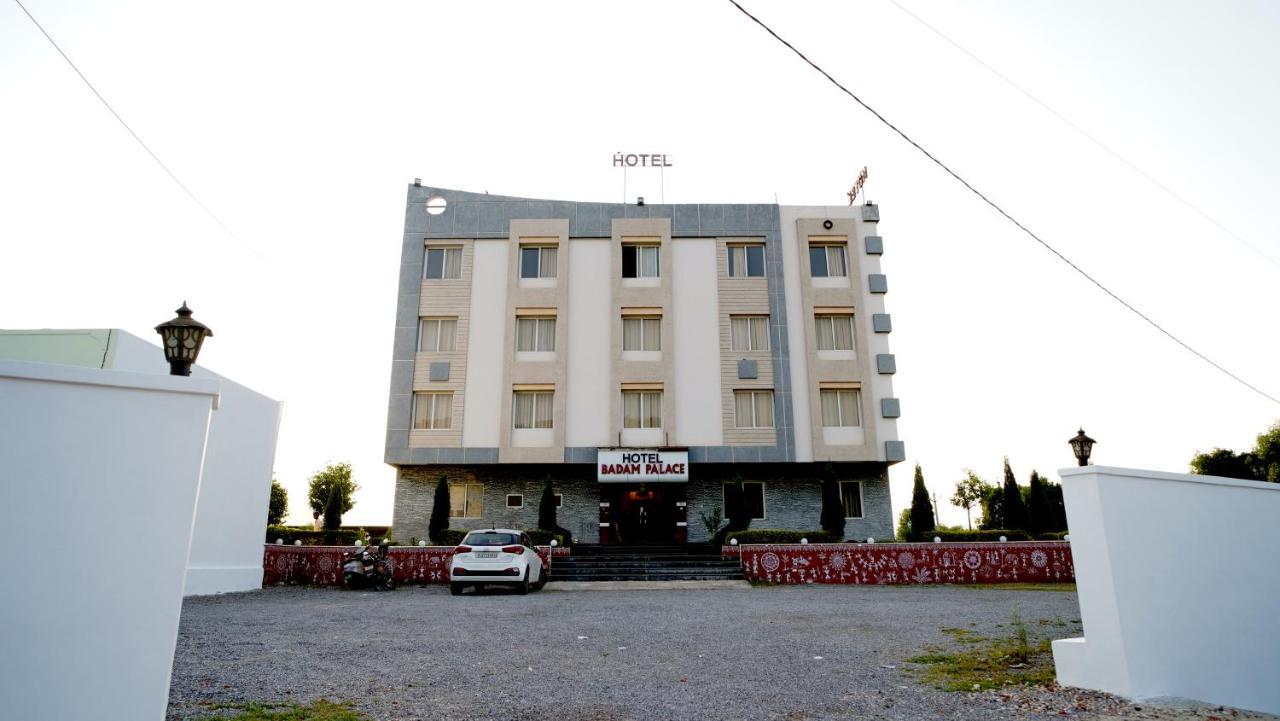 Hotel Badam Palace Удайпур Экстерьер фото